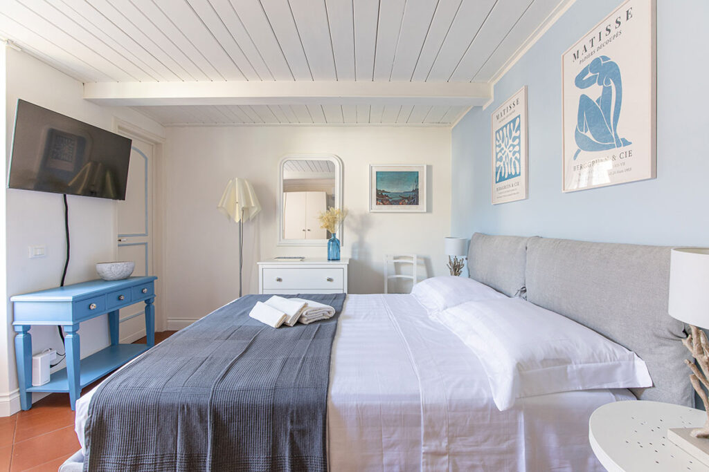 Suite_Carducci_camera_blu_08